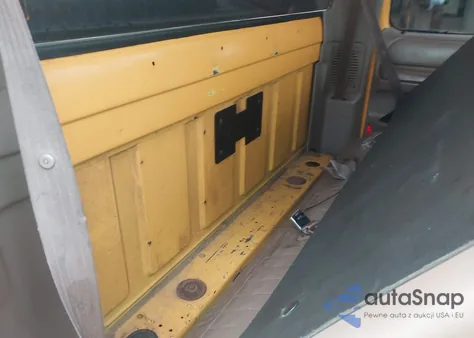 1995 Ford F150 z USA, uszkodzony, nr VIN 1FTEF15Y6SNB26846